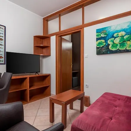 Dani Bogdesic * Baška