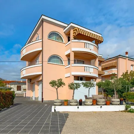 Dani Bogdesic Baška